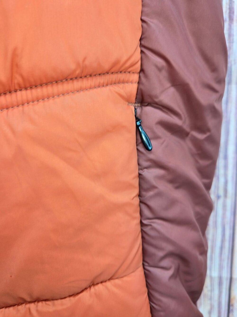 Perry Ellis Two Tone Puffer Vest Size Medium Rust Orange Brown Quilted Zip - Picture 7 of 8
